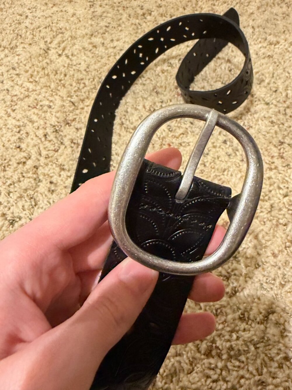 Fossil Floral Perforated Strap Belt Black Silver Buckle - Picture 4 of 14